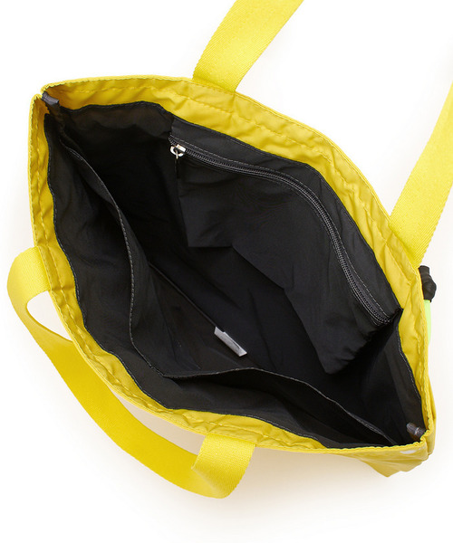 LeSportsac(レスポートサック)の「MSGM LG EMERALD TOTE ロゴトートイエロー(トートバッグ・レディース・イエロー・FREE)」の3枚目の写真