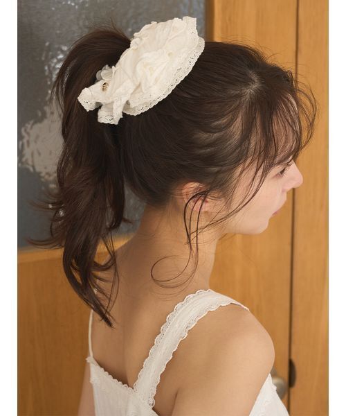 SNIDEL HOME（スナイデルホーム）の「コットンガーゼボリュームシュシュ（シュシュ・レディース・カーキ/ホワイト/イエロー・F）」の4枚目の写真