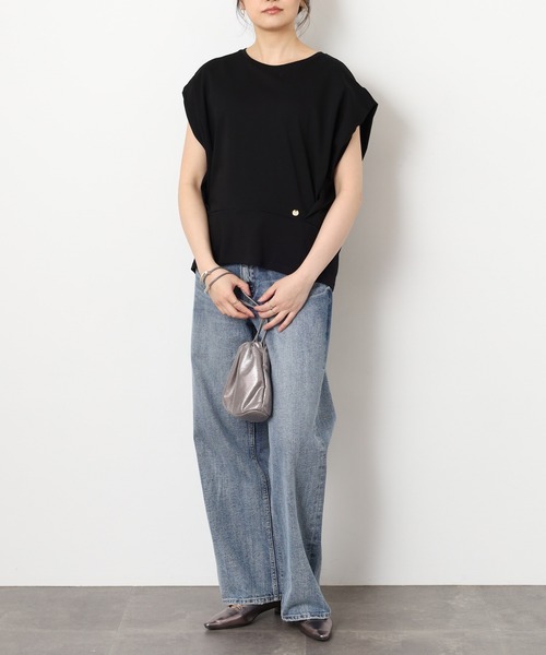 EGLANTINE（エグランティーヌ）の「EGLANTINE 裾切替デザイン 立体シルエット フレンチスリーブカットソー（Tシャツ/カットソー・レディース・オフホワイト・40）」の13枚目の写真