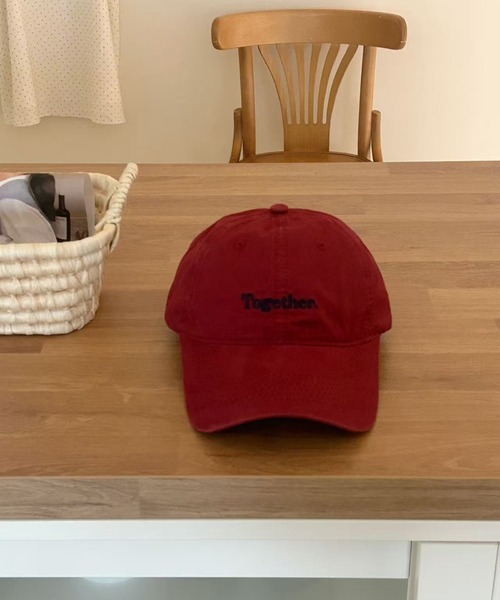 Teem Store（チームストア）の「【Together.】配色レタリング刺繍キャップ（キャップ・レディース・ネイビー/ベージュ/チャコール/ピンク/ブラック/ワイン・F）」の10枚目の写真