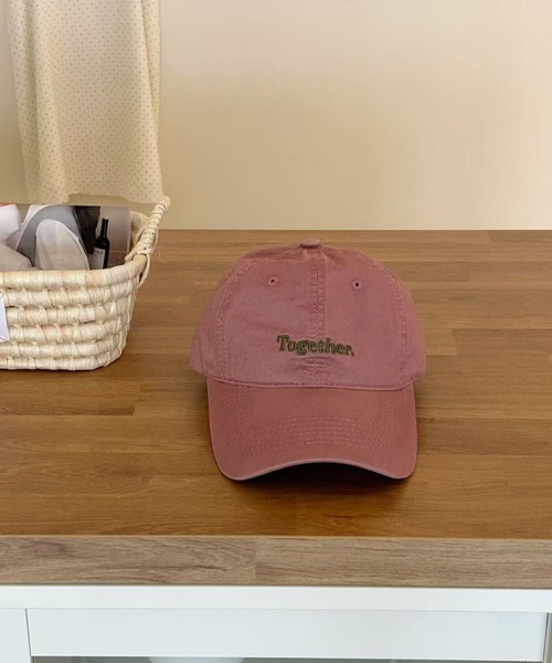 Teem Store（チームストア）の「【Together.】配色レタリング刺繍キャップ（キャップ・レディース・ネイビー/ベージュ/チャコール/ピンク/ブラック/ワイン・F）」の11枚目の写真