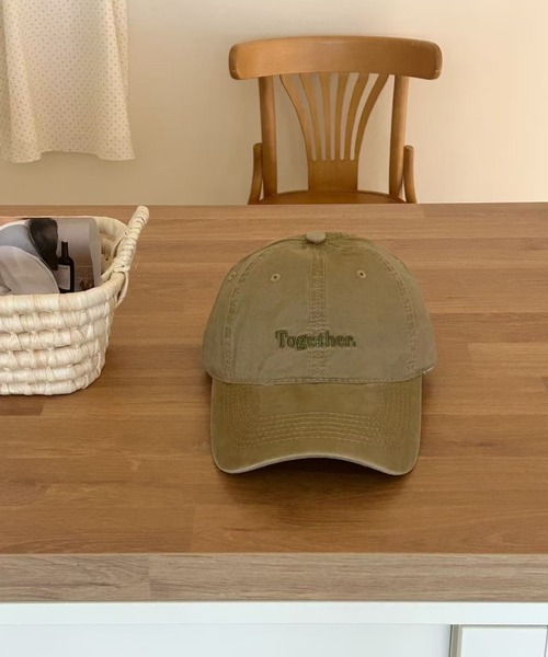 Teem Store（チームストア）の「【Together.】配色レタリング刺繍キャップ（キャップ・レディース・ネイビー/ベージュ/チャコール/ピンク/ブラック/ワイン・F）」の13枚目の写真