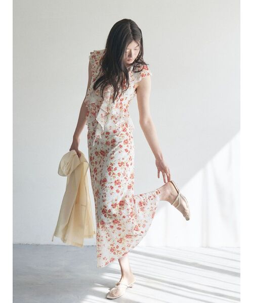 LAGUNAMOON（ラグナムーン）の「フローラルラッフルブラウス 【夏服】【セットアップ対応】（シャツ/ブラウス・レディース・ブラウン/オレンジ・FREE）」の6枚目の写真