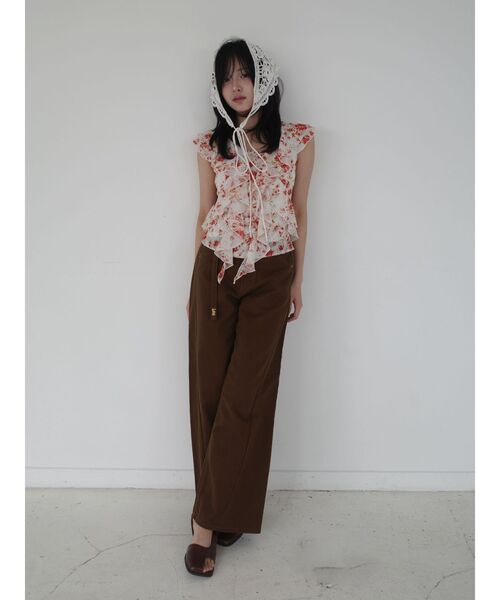 LAGUNAMOON（ラグナムーン）の「フローラルラッフルブラウス 【夏服】【セットアップ対応】（シャツ/ブラウス・レディース・ブラウン/オレンジ・FREE）」の11枚目の写真