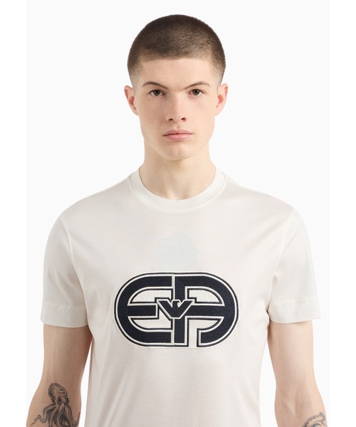 EMPORIO ARMANI(エンポリオアルマーニ)の「【エンポリオ アルマーニ】Tシャツ テンセル混紡ジャージー オーバーサイズEAパッチ(Tシャツ/カットソー・メンズ・ホワイト系その他・MEDIUM/SMALL)」の2枚目の写真