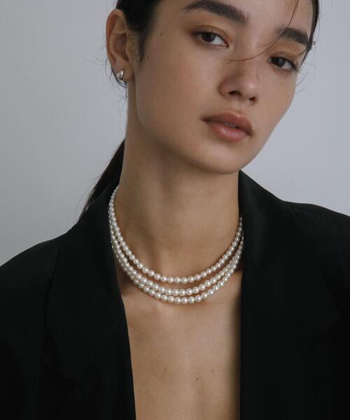 URBAN RESEARCH(アーバンリサーチ)の「decor『デコール』 3STANDPEARLNECKLACE(ネックレス・レディース・ホワイト系その他・ONE)」の2枚目の写真