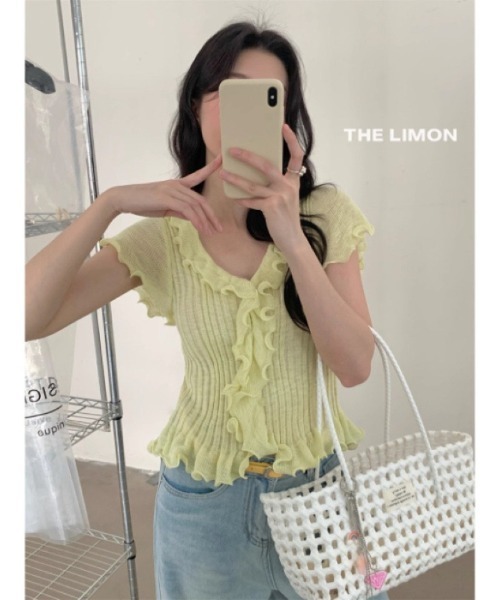 Ritzy(リッツィー)の「フリル V ネック ノースリーブニットトップス(Tシャツ/カットソー・レディース・パープル/ホワイト/ライトイエロー/ライトブルー/ブラック・FREE)」の11枚目の写真
