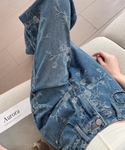 ampm(エーエムピーエム)の「フラワープリント ハイウエストワイドデニムパンツ(デニムパンツ・レディース・ブルー・S/M/L)」の7枚目の写真