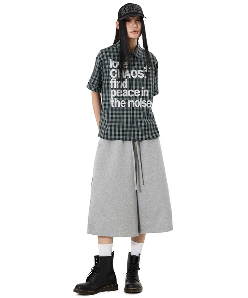 OY(オーワイ)の「『OY/オーワイ』CROSS PATCH SWEAT SHORTS/クロスパッチショートパンツ(スウェットパンツ・メンズ・ブラック/グレー・M/L)」の7枚目の写真