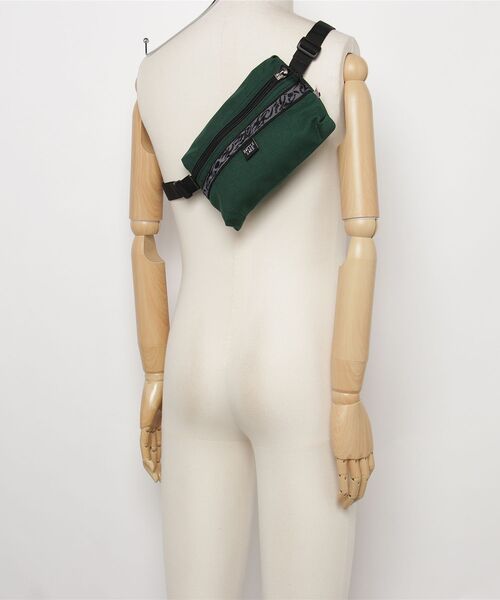 BATTLE LAKE（バトルレイク）の「【T18】【BATTLE LAKE/バトルレイク】RAINBOW FANNY PACK（ショルダーバッグ・メンズ・ブラック/オリーブ/タン/グリーン/ピンク/ブルー/パープル/マルーン/オレンジ・FREE）」の13枚目の写真