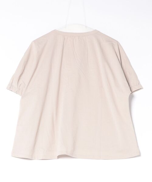 Mac-House（マックハウス）の「【Idnes / イドネス】シルケット バックギャザー スキッパーカットソー（Tシャツ/カットソー・レディース・ベージュ/ブルー/ブラック・FREE）」の10枚目の写真