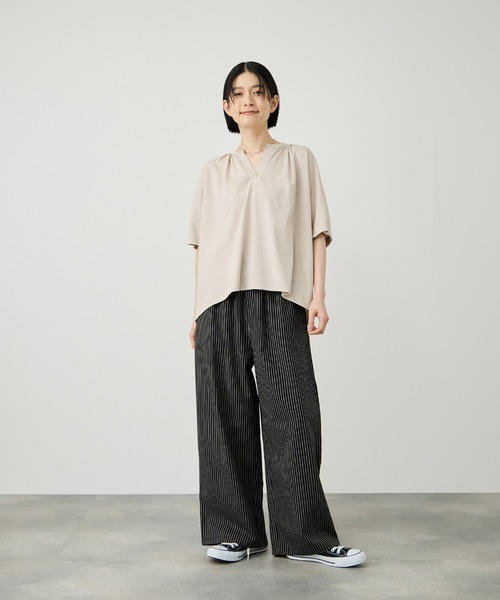 Mac-House（マックハウス）の「【Idnes / イドネス】シルケット バックギャザー スキッパーカットソー（Tシャツ/カットソー・レディース・ベージュ/ブルー/ブラック・FREE）」の21枚目の写真