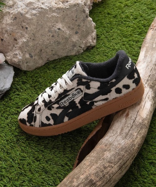 Reebok(リーボック)の「クラブシー グラウンズ UK / CLUB C GROUNDS UK(スニーカー・レディース・アイボリー・22.0cm/26.0cm/25.5cm/25.0cm/24.0cm/24.5cm/23.5cm/23.0cm/22.5cm)」の1枚目の写真