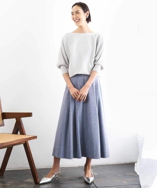 MICHEL KLEIN(ミッシェル・クラン)の「デニムライクシャンブレー Aラインスカート(スカート・レディース・ネイビー/グレー・38)」の4枚目の写真