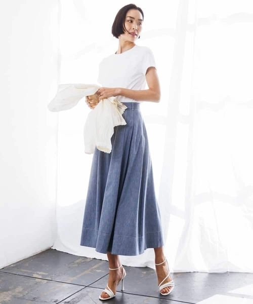 MICHEL KLEIN(ミッシェル・クラン)の「デニムライクシャンブレー Aラインスカート(スカート・レディース・ネイビー/グレー・38)」の7枚目の写真