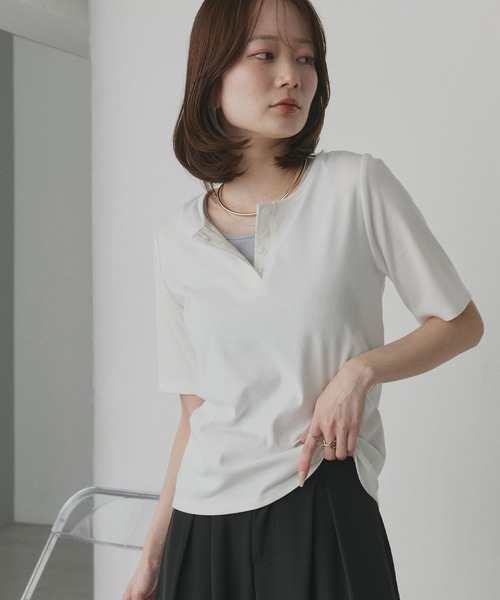 ad thie(アドティエ)の「CICA配合 ヘンリーネック リブトップス(Tシャツ/カットソー・レディース・オフホワイト/ブラック・FREE)」の14枚目の写真