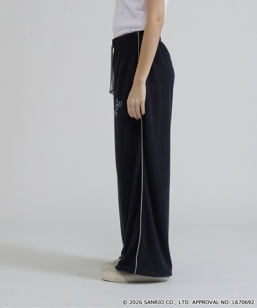 AVIREX（アヴィレックス）の「《AVIREX×HELLO KITTY》PILE PANTS（その他パンツ・レディース・ライトブラウン/ネイビー・S/M）」の14枚目の写真