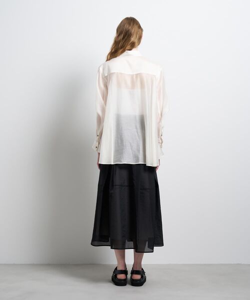 LANVIN en Bleu(ランバンオンブルー)の「セミシアーフレアシャツ(シャツ/ブラウス・レディース・チャコールグレー/オフホワイト/ブラック/ベージュ・38)」の15枚目の写真