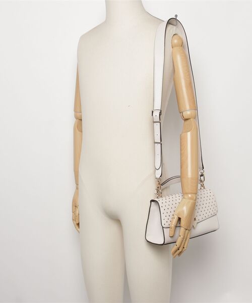 ティパ PATSIE Top Handle Flap ハンドバッグ | GUESS(ゲス) JAPAN 公式