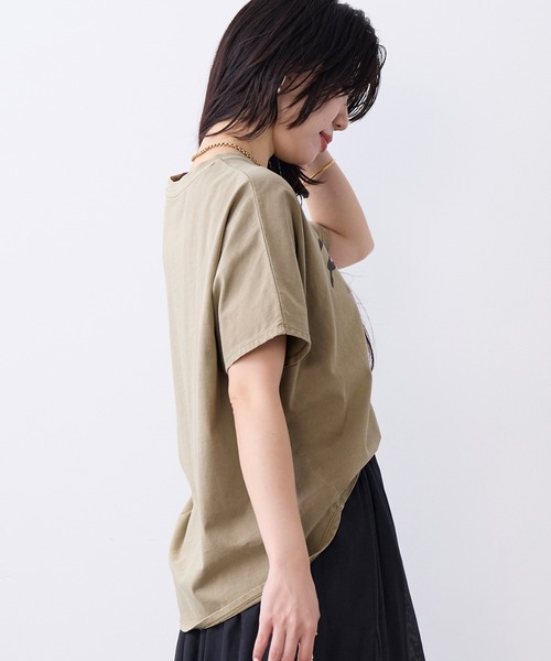 MICA&DEAL(マイカ&ディール)の「"Peaberry"ロゴTシャツ(Tシャツ/カットソー・レディース・ベージュ/オフホワイト/チャコールグレー・FREE)」の15枚目の写真