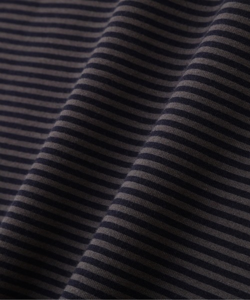 MARGARET HOWELL（マーガレットハウエル）の「COTTON MINI STRIPE JERSEY（Tシャツ/カットソー・レディース・ブラック/ネイビー・2）」の11枚目の写真