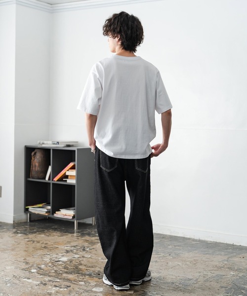 Rocky Monroe（ロッキーモンロー）の「ケミカル加工 短丈 クロップド ショート丈半袖コットンヘンリーネックTシャツ（Tシャツ/カットソー・メンズ・ホワイト/ブラック/ブラック系・XL/M/L）」の20枚目の写真