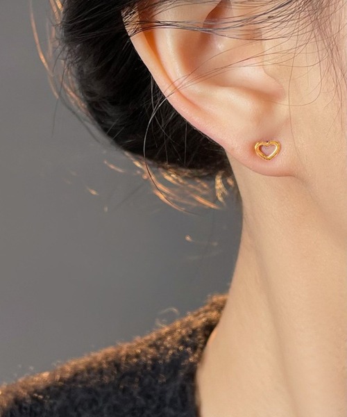 yu-ka（ユーカ）の「YU-KA:オープンハート ミニピアス Open heart mini earrings（ピアス（両耳用）・レディース・ゴールド・FREE）」の4枚目の写真
