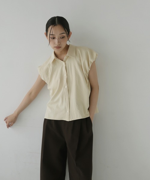 hellam(へラム)の「バルーンスリーブノースリーブシャツ(シャツ/ブラウス・レディース・ブラウン/アイボリー/チャコール/イエロー・FREE)」の7枚目の写真