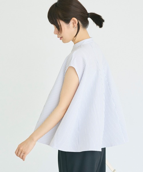 coca(coca)(コカ)の「サッカータックフレアブラウス(シャツ/ブラウス・レディース・ホワイト/ブルー・L/M/S)」の5枚目の写真