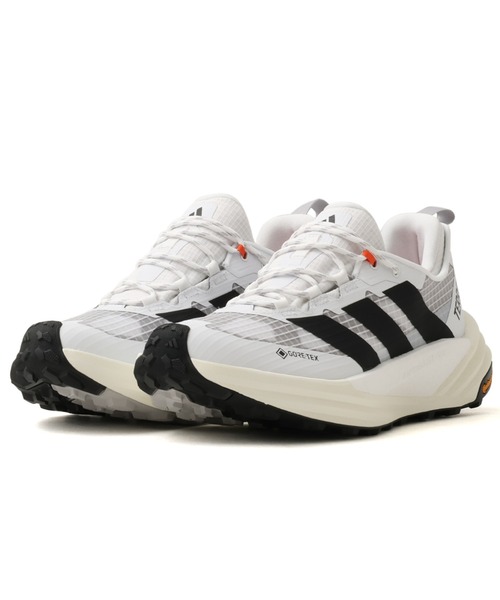 adidas（アディダス）の「adidas TERREX FREEHIKER 3 LOW GTX / アディダス テレックス フリーハイカー 3 ロー GTX（スニーカー・メンズ・ホワイト・28.5cm/29.0cm/25.5cm/26.0cm/26.5cm/27.0cm/27.5cm/28.0cm）」の2枚目の写真