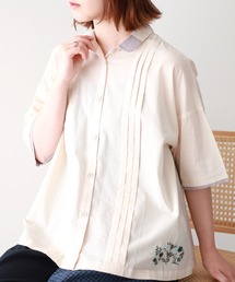 EMAGO ピンタック花刺繍シャツ 5分袖