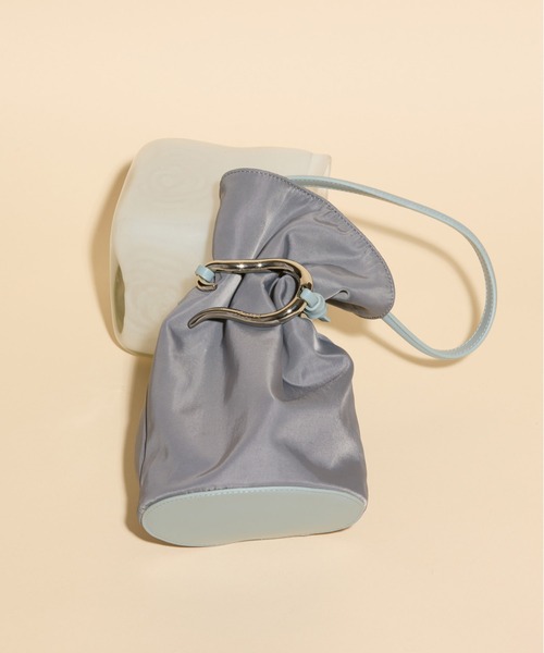 LE VERNIS（ル・ベルニ）の「LE VERNIS(ル・ベルニ)Poire bucket bag S（ハンドバッグ・レディース・グレー/ブラック/ホワイト/ブラウン・FREE）」の5枚目の写真