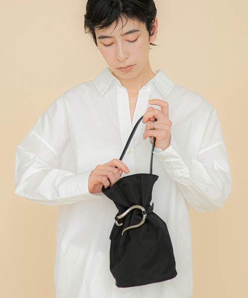 LE VERNIS（ル・ベルニ）の「LE VERNIS(ル・ベルニ)Poire bucket bag S（ハンドバッグ・レディース・グレー/ブラック/ホワイト/ブラウン・FREE）」の12枚目の写真