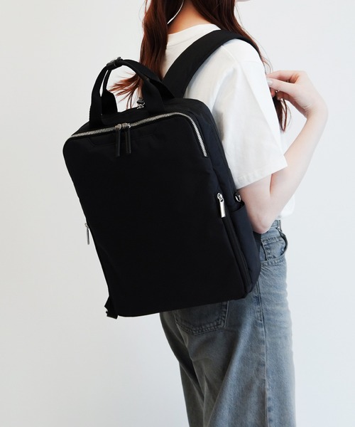 ace.（エース）の「フィッテムライト リュックサック  A4サイズ 13.3インチ収納 12L 20391（ビジネスバッグ・レディース・ブラック/ダークグレー・FREE）」の21枚目の写真