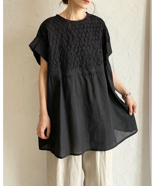 She's Closet（シーズクローゼット）の「フレンチスリーブインド綿100%スモッキング刺繍フレアブラウス（シャツ/ブラウス・レディース・ブラック/ホワイト・FREE）」の20枚目の写真