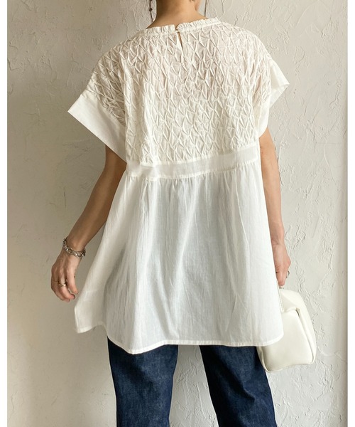 She's Closet（シーズクローゼット）の「フレンチスリーブインド綿100%スモッキング刺繍フレアブラウス（シャツ/ブラウス・レディース・ブラック/ホワイト・FREE）」の10枚目の写真