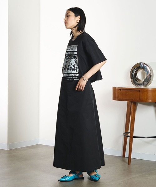 ROSE BUD(ローズバッド)の「OKIRAKU×ROSEBUD/BACK OPEN GRAPHIC DRESS(ワンピース・レディース・ブラック/ブラウン・ONE SIZE)」の4枚目の写真