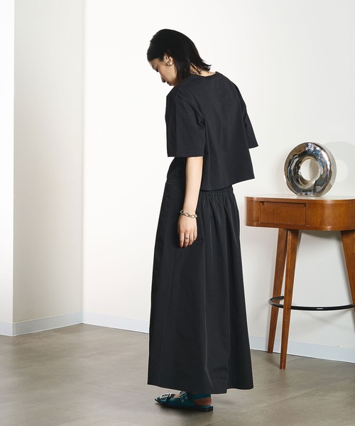 ROSE BUD(ローズバッド)の「OKIRAKU×ROSEBUD/BACK OPEN GRAPHIC DRESS(ワンピース・レディース・ブラック/ブラウン・ONE SIZE)」の5枚目の写真