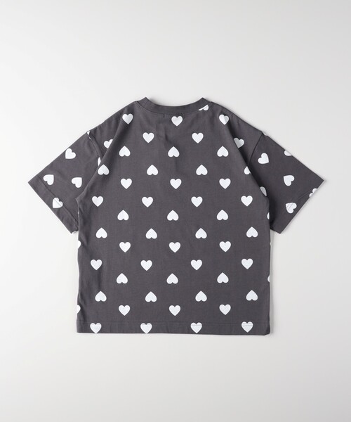 VIVIAN BLUE(ビビアンブルー)の「VIVIAN BLUE(ヴィヴィアンブルー)ハート総柄Tシャツ(Tシャツ/カットソー・キッズ・ブラック系/ピンク系5・11/12/13/14)」の11枚目の写真