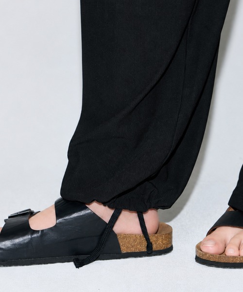 coca(coca)(コカ)の「ストレッチストライプジャージーイージーワイドパンツ(その他パンツ・メンズ・チャコール/ブラック・M/L/XL)」の12枚目の写真