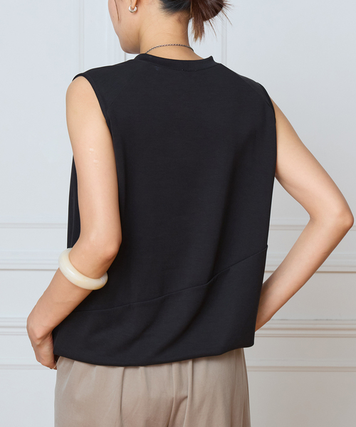 IENA LA BOUCLE(イエナラブークル)の「IENA LA BOUCLE ドレープカットソー(Tシャツ/カットソー・レディース・ブラック/ブラウン・FREE)」の11枚目の写真