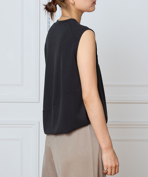 IENA LA BOUCLE(イエナラブークル)の「IENA LA BOUCLE ドレープカットソー(Tシャツ/カットソー・レディース・ブラック/ブラウン・FREE)」の12枚目の写真