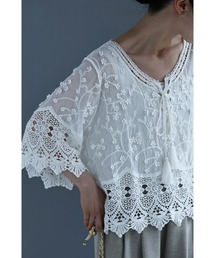 cawaii | 小花浮き立つレースアップブラウストップス(Tシャツ/カットソー)