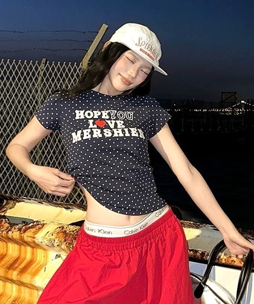SHEENA(シーナ)の「ドット×ロゴプリント半袖フィットTシャツ(Tシャツ/カットソー・レディース・ネイビー/グレー・M)」の21枚目の写真