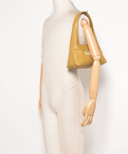 A.P.C.（アーペーセー）の「BABY NINON SHOULDER（ショルダーバッグ・レディース・グリーン系その他・ONESIZE）」の5枚目の写真