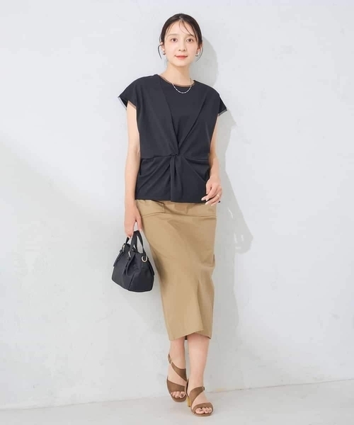 a.v.v（アーヴェヴェ）の「【接触冷感/UVカット】ツイストデザインカットソー（Tシャツ/カットソー・レディース・オレンジ系その他/ブラック・40/38）」の15枚目の写真