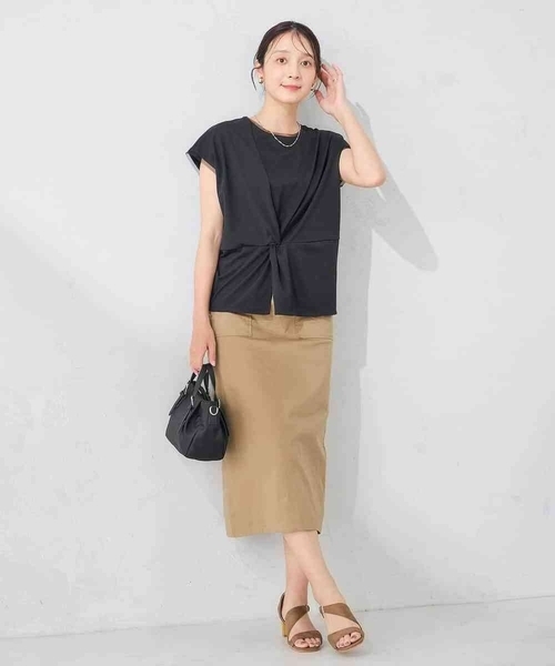 a.v.v（アーヴェヴェ）の「【接触冷感/UVカット】ツイストデザインカットソー（Tシャツ/カットソー・レディース・オレンジ系その他/ブラック・40/38）」の16枚目の写真