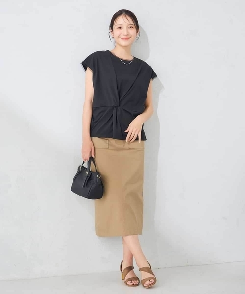 a.v.v（アーヴェヴェ）の「【接触冷感/UVカット】ツイストデザインカットソー（Tシャツ/カットソー・レディース・オレンジ系その他/ブラック・40/38）」の17枚目の写真