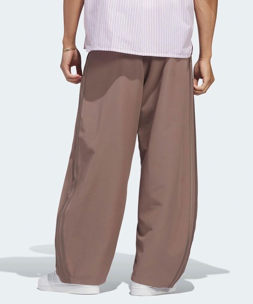 adidas(アディダス)の「adidas/アディダス ORI BARREL PANT オリジナルス ウーブン バレルパンツ バギーパンツ ワイドパンツ サイドライン メンズ レディース 2026年 夏 夏服 秋 秋服(スラックス・メンズ・ブラウン/ブルー・M/XL/XS)」の11枚目の写真