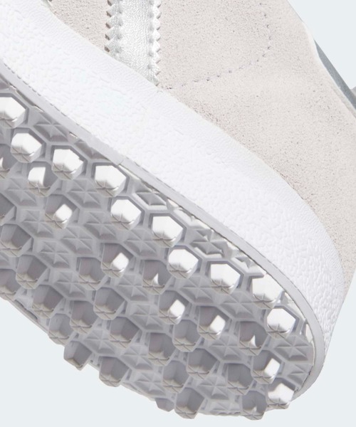 adidas(アディダス)の「オリジナルスゴルフ ウィメンズ ガゼル ゴルフ 【adidas Golf/アディダスゴルフ】(スニーカー・レディース・グレー・22.0cm/24.0cm/24.5cm/25.0cm/26.0cm/25.5cm/23.0cm/22.5cm/23.5cm)」の8枚目の写真